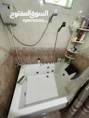  2 جاكوزي للبيع 230 قابل للتفاوض مستعمل بسيط