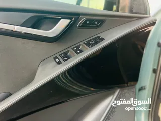  7 كيا نيرو هايبرد 2023 الاضافات الكاملة باللون المميز