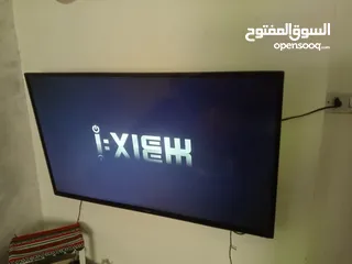  1 شاشة مستعملة للبيع