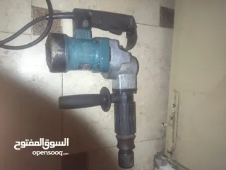  1 هيلتي ماكيتا ياباني 900w..220/230