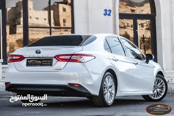  2 Toyota Camry 2019 Xle  السيارة مميزة جدا و بحالة ممتازة