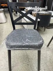  2 يوجد العديد من كراسي المعدن و الستول ثابت و متحرك  تشكيله واسعة من الكراسي