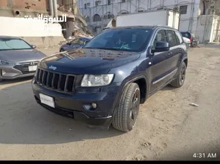  19 Jeep Grand Cherokee 2011 Model