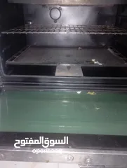  3 غاز 5 عيون +فرن+بربيش وساعه بحالة ممتازة جداً