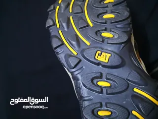 2 حذاء كات سيفتي سعودي إستعمال بسيط جدا أقل من شهر ستيل تو
