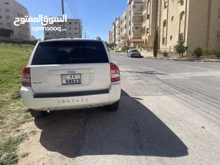  1 جيب كومباس اقتصادية 4x4 للبيع