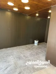  4 محل للبيع (بخلو) موقع مميز وإستراتيجي بمنطقة سكنية كثيفة (مرج الحمام)