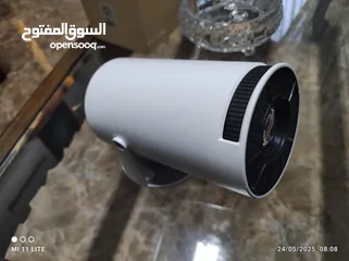  10 بروجكتور 4K لعرض الفيديو والأفلام على الحائط شبه جديد للبيع والسعر نهائي من الآخر.