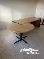  1 اثاث مكتبي كما في الصور والسعر مذكور في الوصف