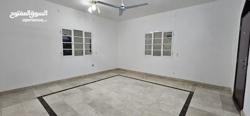  3 شقة كبيرة دور الارضي كامل للايجار العامرات البجرية +big flat full ground floor for rent