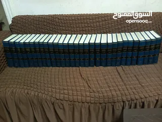  1 مجموعه كامل انسايكلوبيديا (Encyclopedia Americana) عمرها 50 سنه