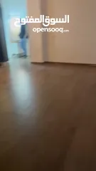  5 شقه للايجار في سطح مرحبا