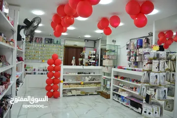  2 محل اكسسوارات للبيع