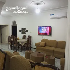  3 شقة مفروشة أرضية للايجار في ضاحية الرشيد 4 مكيفات بكل غرفة مكيف وبئر ماء خاص للشقة
