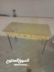  1 طاوله للبيع