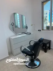  2 للبيع صالون سيدات مرخص وشغال في اكتر مناطق ابو نصير حيوية