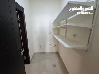  6 شقة شبه مفروشة للأيجار  ( Property 40928 ) سنوي فقط