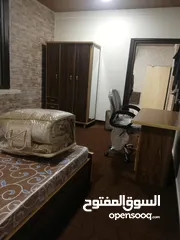  25 شقة طابق ارضي سوبر ديلكوس كما يوجد غرف مفروشة لطلاب الطب قرب مستشفى السلط الجديد