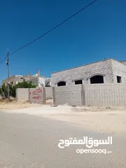  6 بيت البيع خلف سوق المركزي