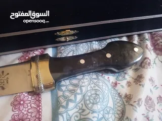  1 مقتنيات فريده خناجر فولاذيه مصنوعه بحرفيه ومتانه وارد عمان اللهم صلي على محمد وعلى اله وصحبه اجمعين