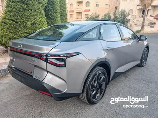  9 تويوتا Bz3X بطارية كبيرة فل مع فتحة