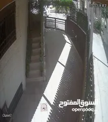  3 شقه للبيع طابق ارضي موقع مميز