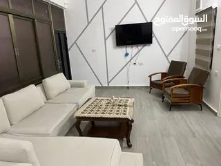  5 شقه مفروشه للايجار