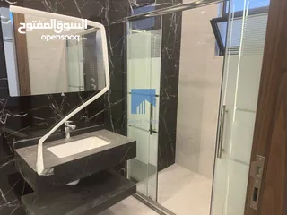  15 شقة أرضية فاخرة للبيع في خلدا - مقابل المواصفات والمقاييس 240م مع ترسات 250م لم تسكن