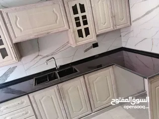  11 شقه للايجار