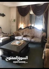  5 طقم كنب للبيع مع سفره