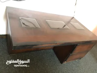  4 طاولة وسط للبيع بحالة جيدة