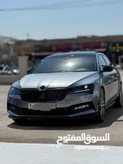  1 سكودا سوبيرب Lorraine Clement