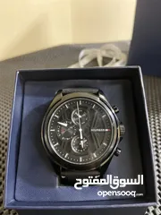  2 ساعة TOMMY HILFIGER WATCHES جديدة من شركة TIME CENTER للبيع بسعر مغري نظيفة جدا استعمال بسيط
