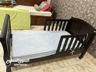  2 سرير أطفال مع خزانة صغيره