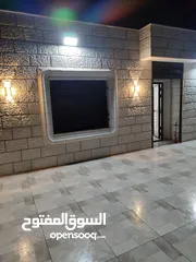  15 بيت جديد مكون من ثلاث طوابق مشطب غير مسكون مساحة 460 متر+70متر ترس بالقرب من شركة النزيه للبلاط