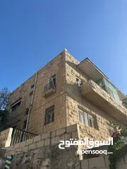  2 للبيع عمارة تجاري طولي في الأشرفية حي الارمن شارع حاتم الطائي بجانب معجنات جوهرة ارمينيا.