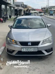  1 سيات  ليون 2018 أنيقة ومميزة بحالة ممتازة  جدا داخلية نظيفة وغير مهيونة