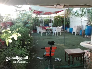  4 منزل بيت للبيع او للاستثمار مع إمكانية البناء على السطح