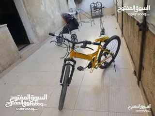  1 دراجه هوائيه نمره 27 امريكي قابله للطي  من ثلاث جهات  جنط وجواني تايواني جديد. بسعر 75د