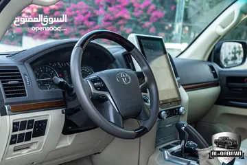  12 Toyota Land Cruiser 2017 Gx-r V8  السيارة بحالة الوكالة و قطعت مسافة 141,000 كم   اللون : اسود