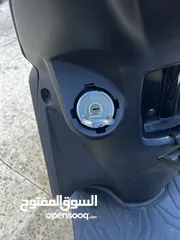  5 سكوتر كيمكو 200 للبيع