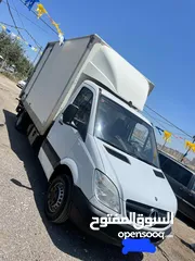  2 شاحنه  مرسيدس 519 تصلح نقل مبرد وعادي