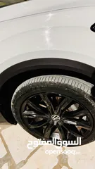  8 فولكس فاجن تي روك T-Roc 2021 Black Edition كامل الاضافات ما عدا فتحه