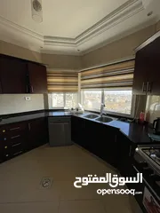  14 شقة للإيجار 250م2 في الجبيهة مع اطلالة على شارع الاردن