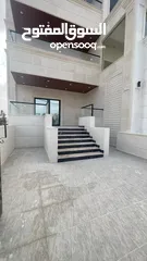  24 شقة جديدة للبيع طابق ارضي مدخل مستقل مع ساحة قصر العوادين