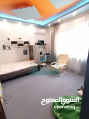  16 شقه طابق اول بمساحه 240 متر في تلاع العلي خلف اسواق السلطان