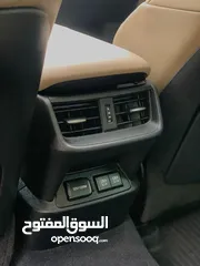  23 لكزس ES350 موديل 2019 بحالة وكاله