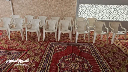  7 Plastic chairs for parties 200 baisa إيجار الكراسي والطاولات