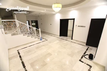  2 فيلا للايجار ي القرم خلف فندق رامي-7BHK Villa for rent in AL Qurum