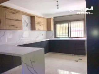  3 شقة مع حديقة للبيع